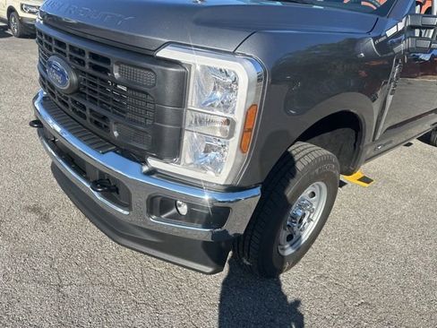 New 2026 Ford F250 XL AWD/4WD image 9