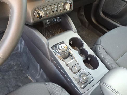 Used 2024 Ford Bronco Sport Badlands image 16