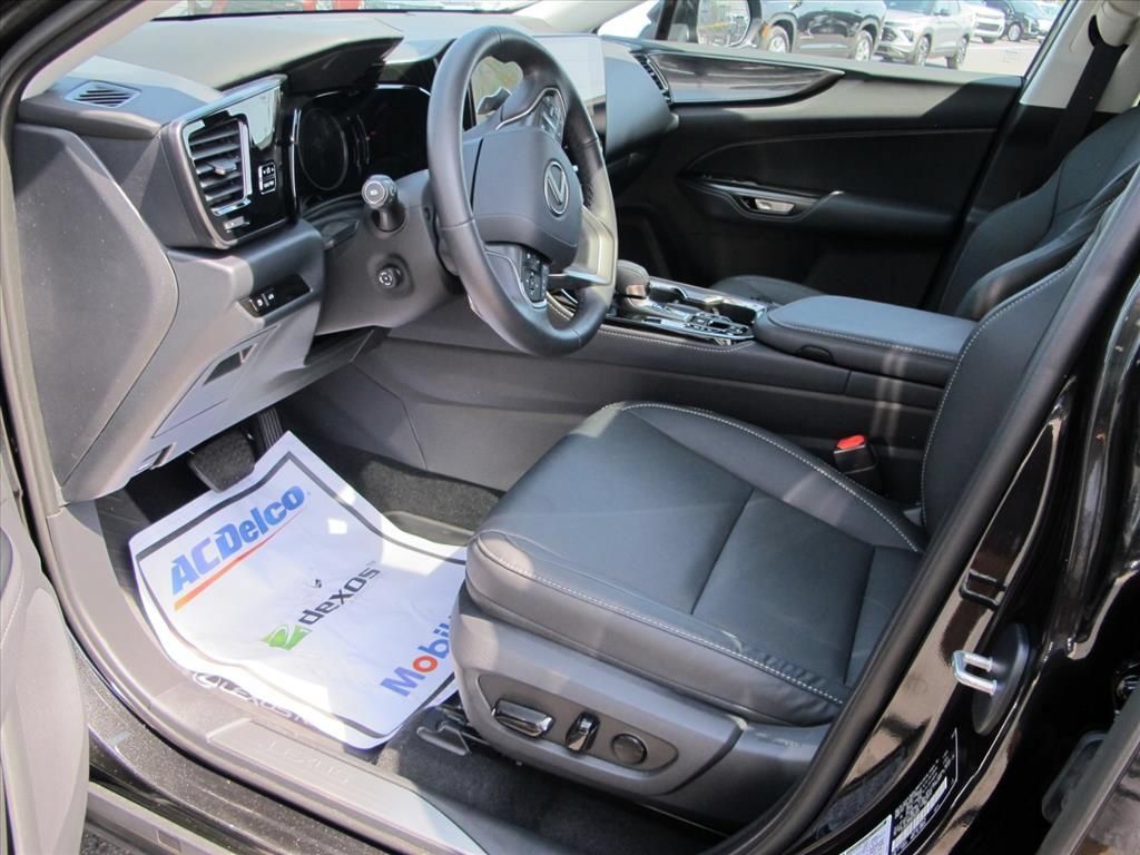 Used 2025 Lexus NX 350 AWD w/ Accessory Package (2T) image 11