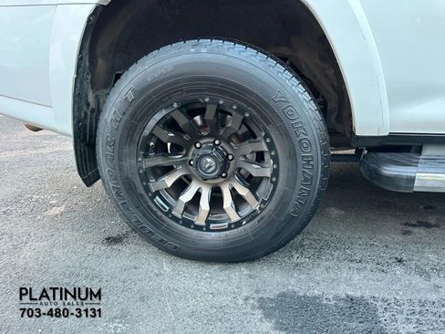 Used 2016 Toyota 4Runner SR5 image 19