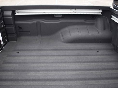 New 2026 Nissan Frontier SV w/ SV Convenience Package image 12