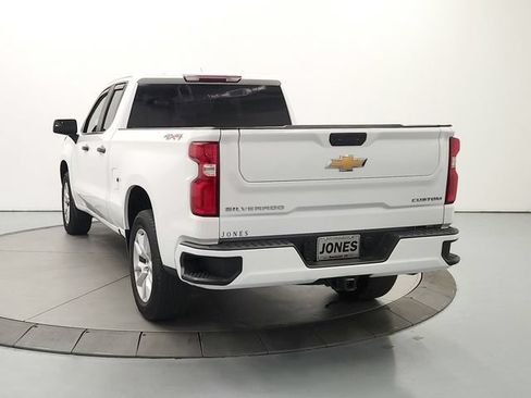 Used 2022 Chevrolet Silverado 1500 Custom AWD/4WD image 7