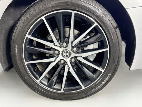 Used 2021 Toyota Camry SE FWD image 32