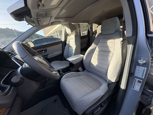 Used 2017 Honda CR-V EX image 6