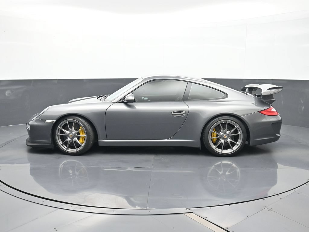 Used 2010 Porsche 911 GT3 RWD image 2