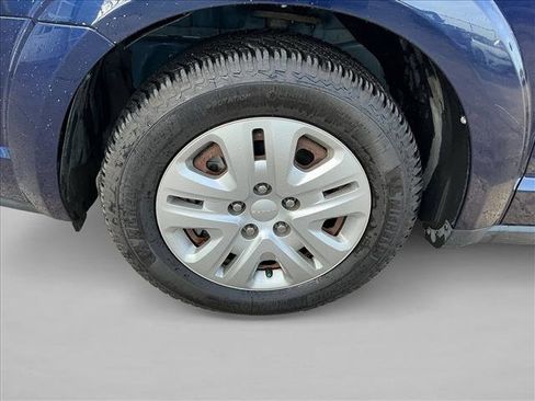 Used 2020 Dodge Journey SE image 9