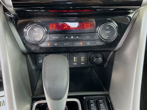 Used 2024 Mitsubishi Eclipse Cross SE AWD/4WD image 22