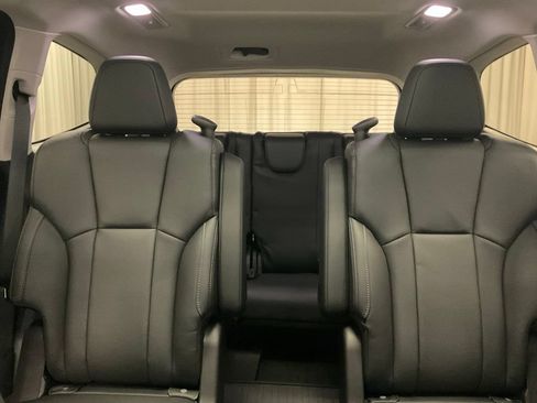 New 2026 Subaru Ascent Limited AWD/4WD image 31