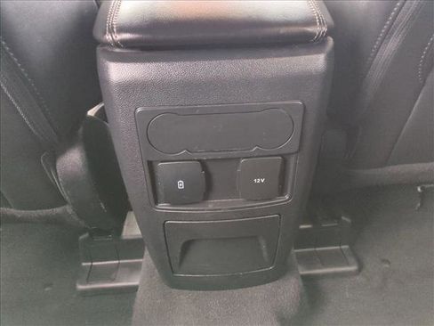 Used 2024 Ford Explorer XLT w/ Equipment Group 202A image 17