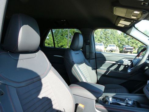 New 2026 Ford Explorer ST-Line AWD/4WD image 11