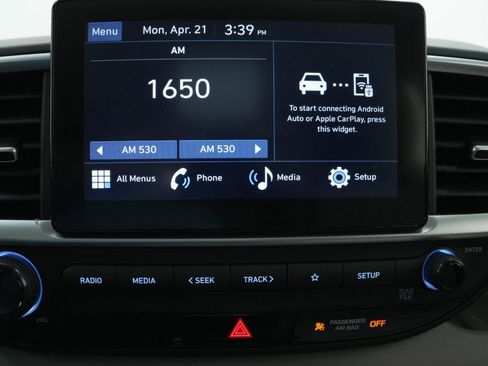 New 2025 Hyundai Venue SEL image 41