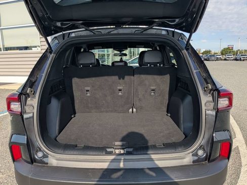Used 2025 Ford Escape ST-Line FWD image 11