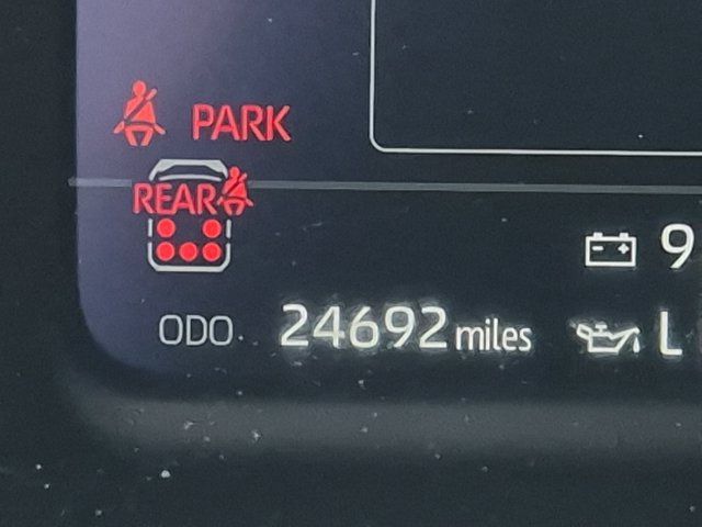 Used 2024 Toyota Sequoia Platinum AWD/4WD image 21