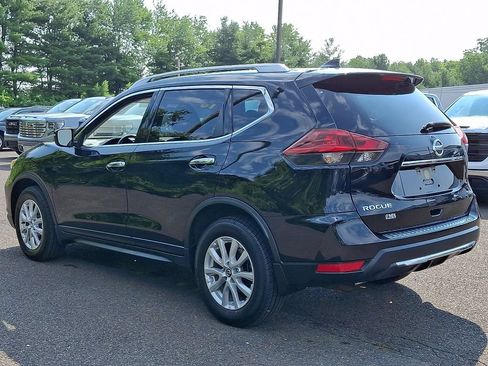 Used 2018 Nissan Rogue SV AWD/4WD image 4