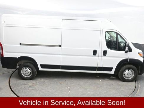 Used 2024 RAM ProMaster 2500 w/ Convenience Group image 27