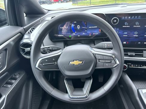 New 2026 Chevrolet Equinox EV LT image 11