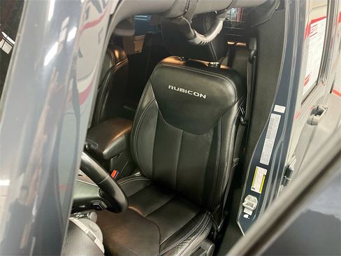 Used 2017 Jeep Wrangler Unlimited Rubicon w/ Max Tow Package image 19