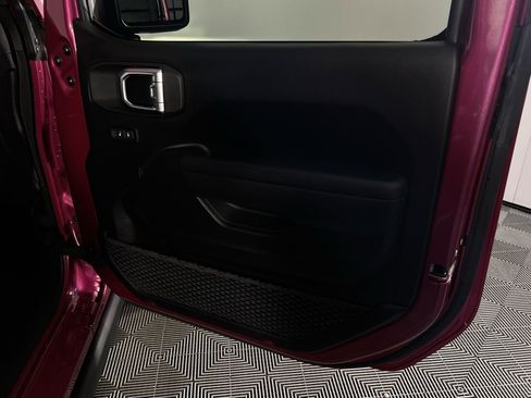 Used 2024 Jeep Gladiator Sport image 34