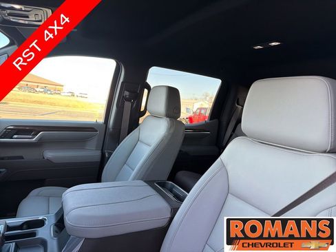 New 2026 Chevrolet Silverado 1500 RST w/ Redline Edition AWD/4WD image 19