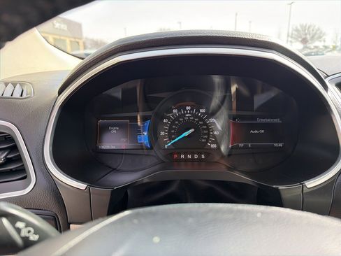 Used 2015 Ford Edge Titanium w/ Technology Package image 14