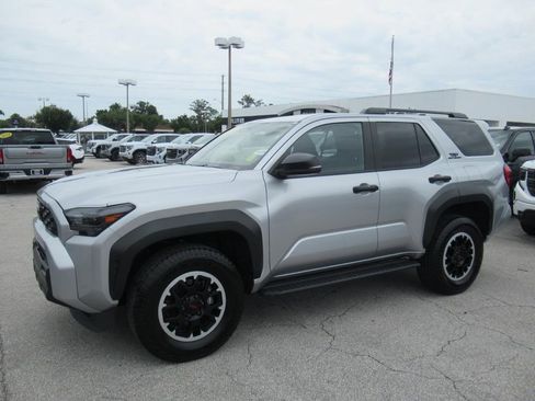 Used 2025 Toyota 4Runner TRD Off-Road AWD/4WD image 4