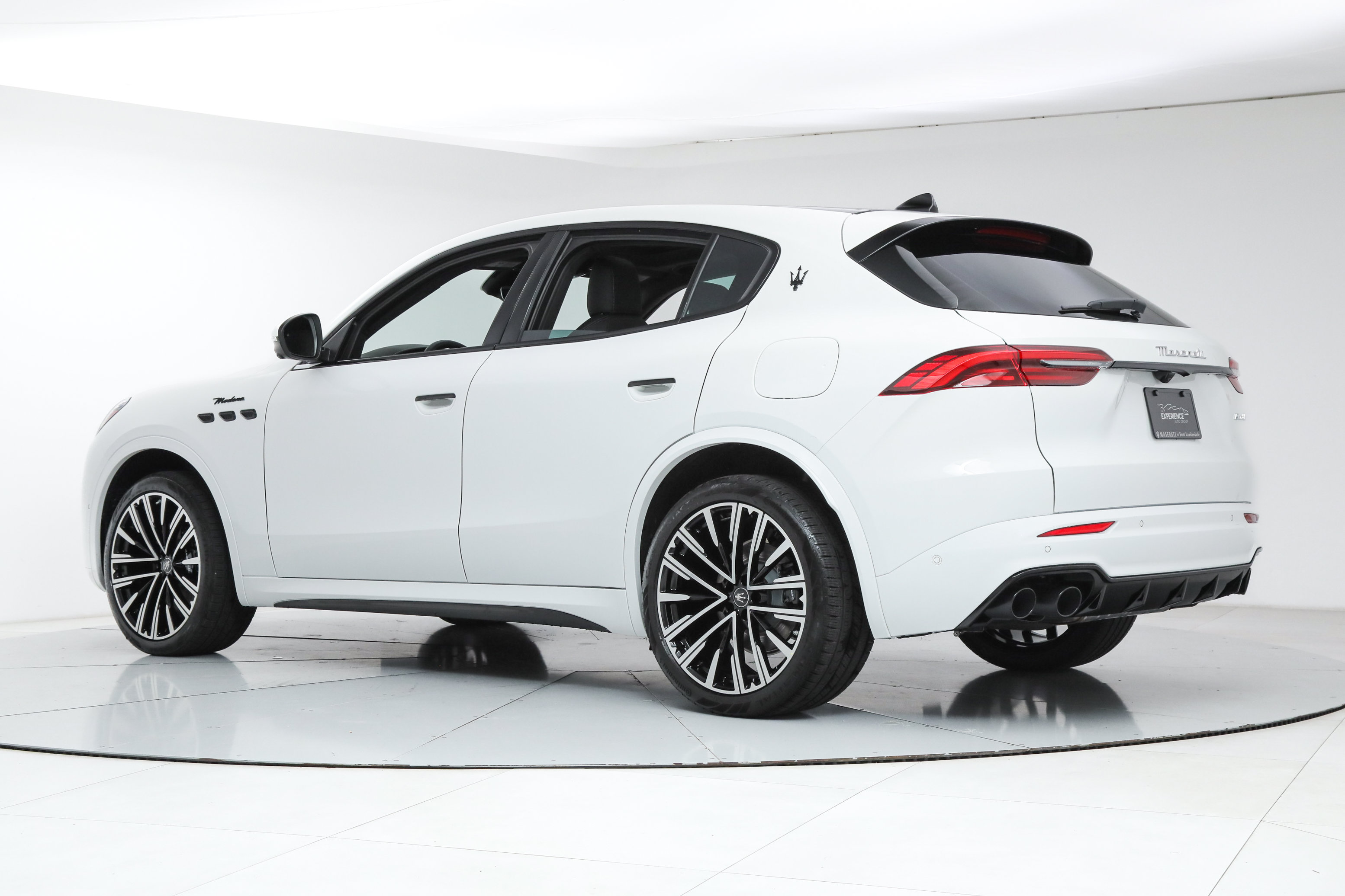 New 2025 Maserati Grecale Modena AWD/4WD image 3