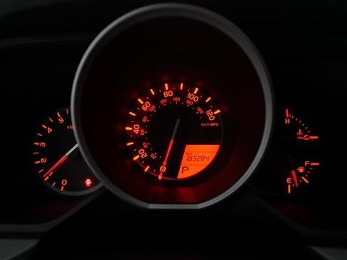 Used 2013 Toyota 4Runner SR5 image 2