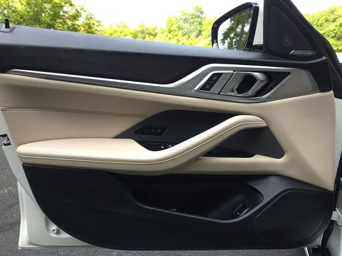 Used 2023 BMW i4 eDrive40 w/ M Sport Package image 28