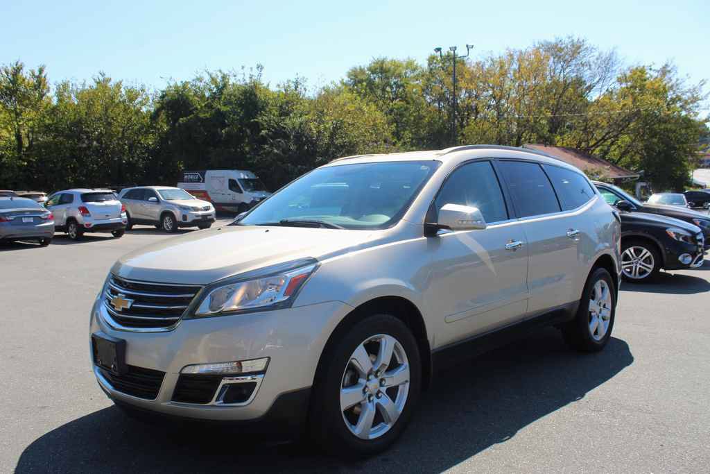 Used 2016 Chevrolet Traverse LT w/ Traveler's Package AWD/4WD image 1