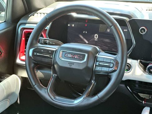Used 2024 GMC Canyon AT4X AWD/4WD image 27
