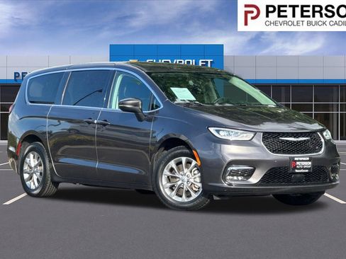 Used 2023 Chrysler Pacifica Touring-L AWD/4WD image 1