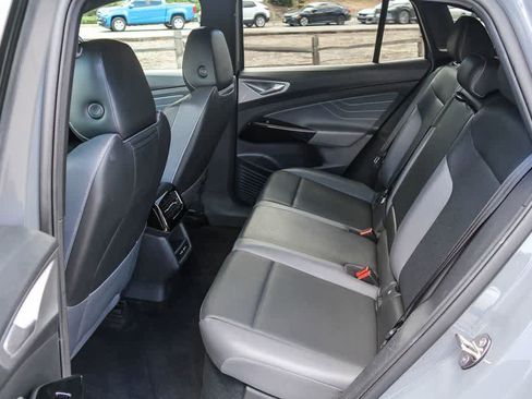 Used 2023 Volkswagen ID.4 Pro S AWD/4WD image 17