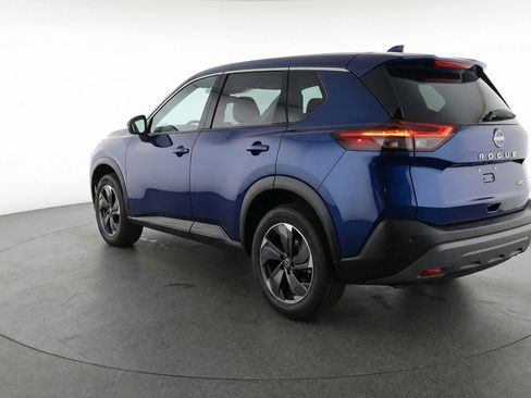 Used 2025 Nissan Rogue SV AWD/4WD image 6