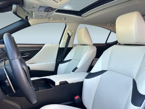 Certified 2024 Lexus ES 350 w/ Premium Package FWD image 29
