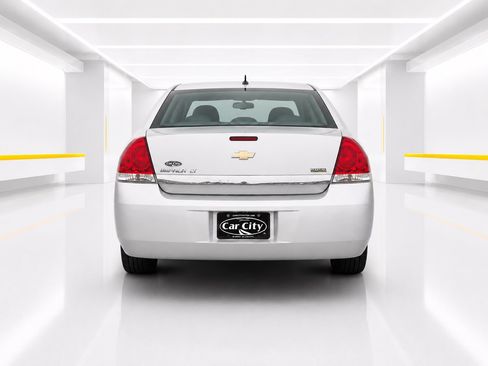 Used 2008 Chevrolet Impala LT w/ Luxury Edition Package FWD image 4