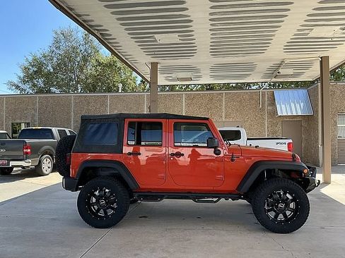 Used 2015 Jeep Wrangler Unlimited Sport w/ Quick Order Package 24S AWD/4WD image 4