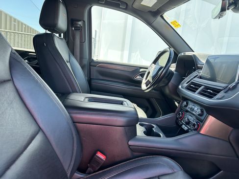 Used 2021 Chevrolet Tahoe High Country AWD/4WD image 12