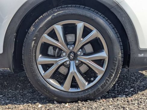 Used 2018 Hyundai Santa Fe Sport w/ 2.0T Ultimate Tech Package 05 FWD image 13