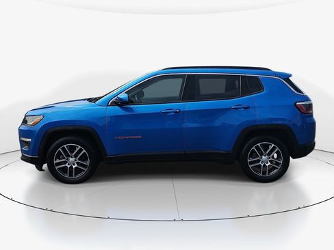 Used 2019 Jeep Compass Latitude w/ Popular Equipment Group FWD image 7