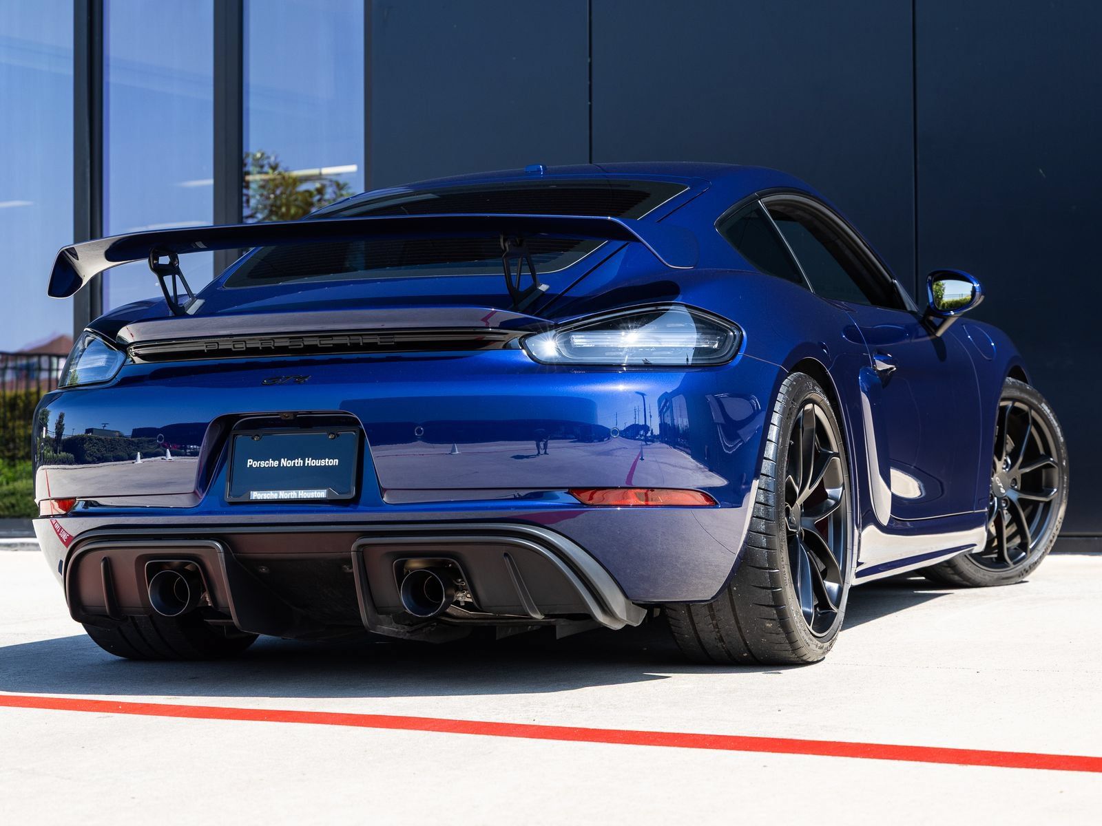 Certified 2020 Porsche 718 Cayman GT4 RWD image 13