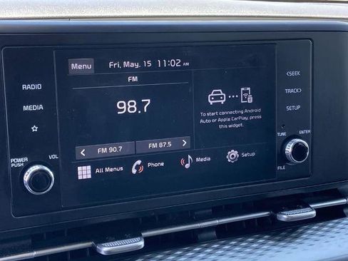 Used 2023 Kia Carnival LX FWD image 9