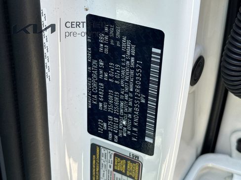 Certified 2024 Kia EV9 Light Long Range RWD image 29