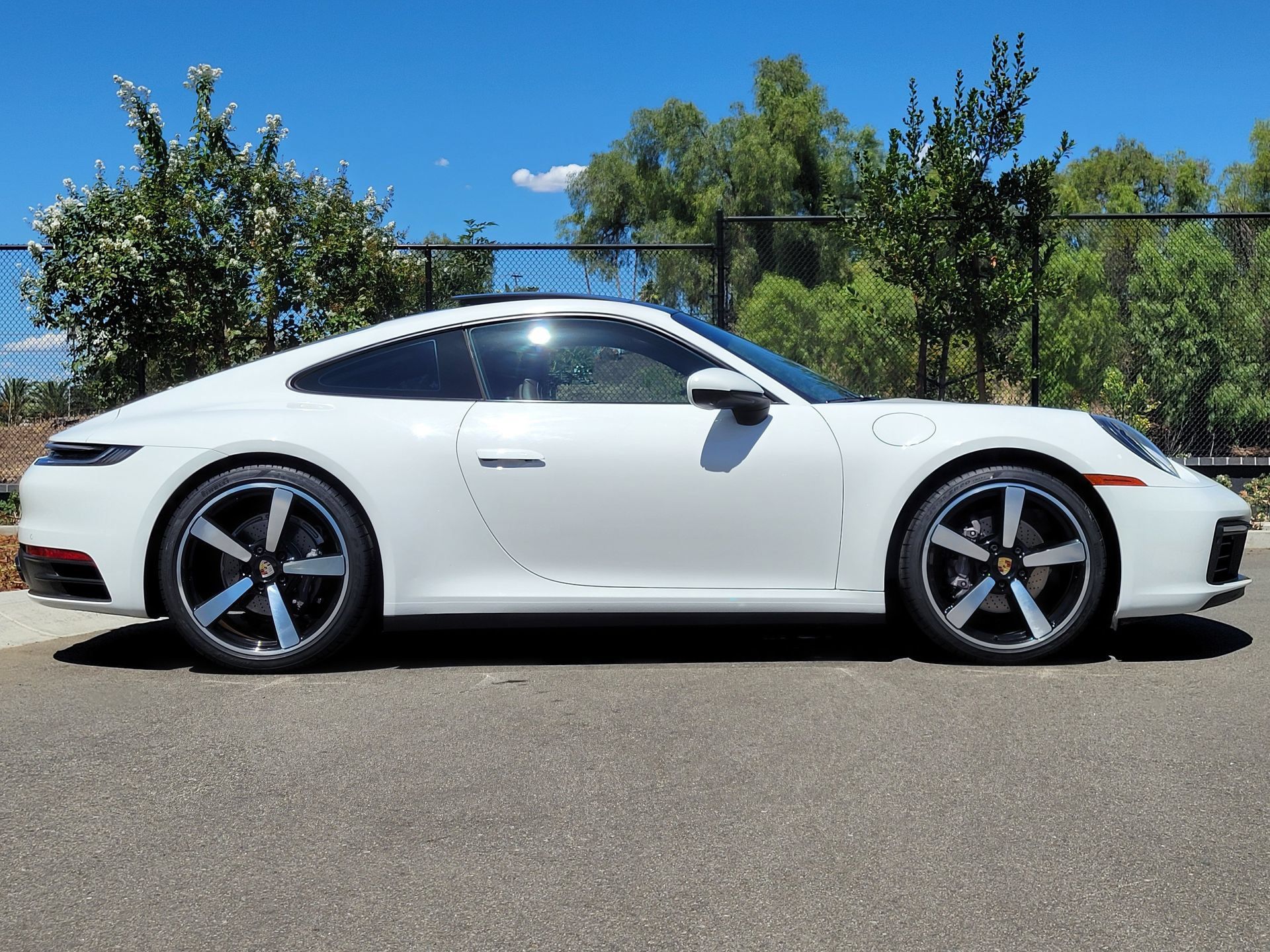 Certified 2022 Porsche 911 Carrera RWD image 8