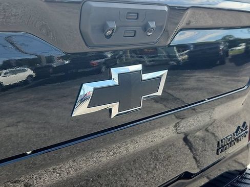 Used 2024 Chevrolet Silverado 2500 High Country w/ High Country Premium Package AWD/4WD image 25
