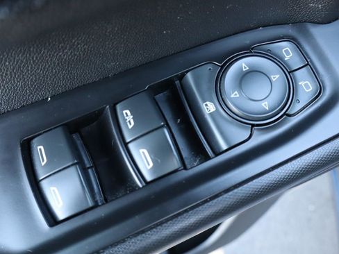 Used 2019 Chevrolet Silverado 1500 Custom w/ Custom Value Package image 28