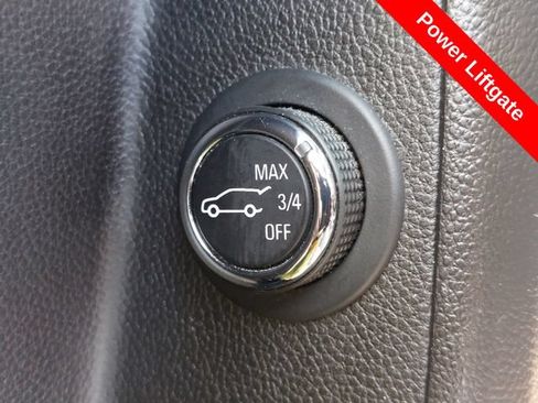 Used 2020 Chevrolet Traverse LT FWD image 14