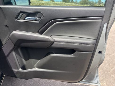 Used 2023 Chevrolet Colorado LT w/ LT Convenience Package II RWD image 19