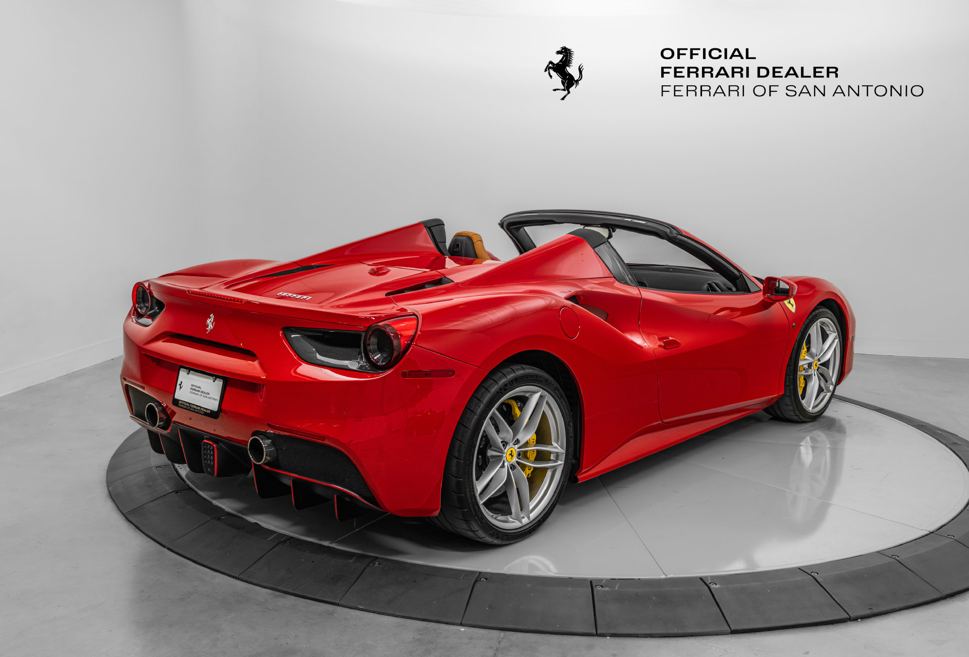 Certified 2018 Ferrari 488 Spider RWD image 10