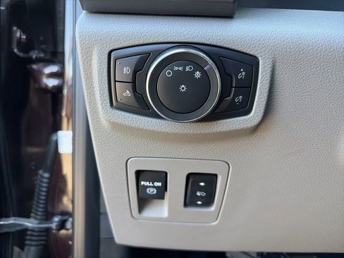 Used 2019 Ford F150 XLT w/ Equipment Group 302A Luxury image 15