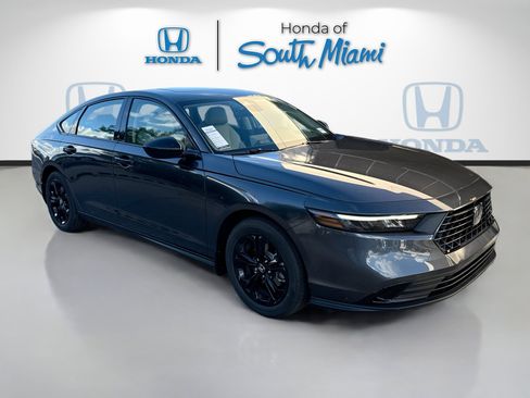 New 2025 Honda Accord SE image 1